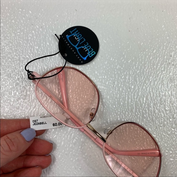 Quay Jezabell Blue Light Glasses - Picture 6 of 7